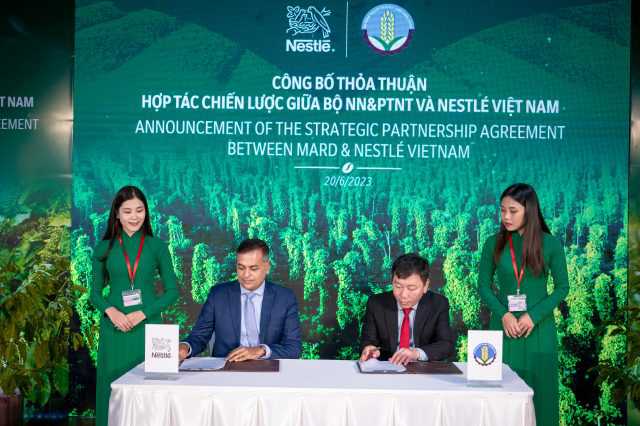 Nestlé tăng cường hợp tác thúc đẩy nông nghiệp tái sinh và phát thải thấp