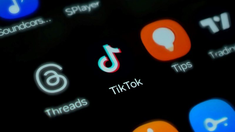 Tốc độ phát triển thần tốc của TikTok và câu hỏi về hành lang quy định