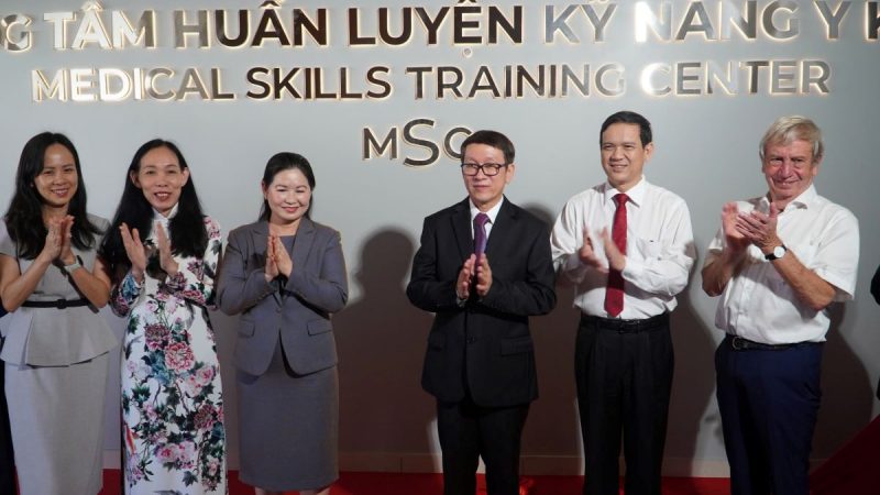 Ra Mắt Trung tâm Huấn luyện Kỹ năng Y khoa (Medical Skills Training Center – MSC) tại trường ĐH Văn Lang